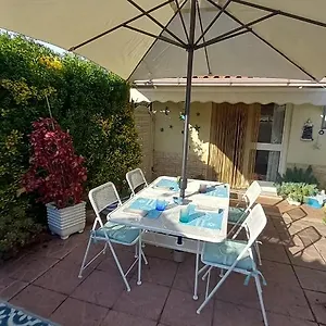 Appartamento Domus Claudio Garden - Monolocale Con Giardino Privato, Fiumicino