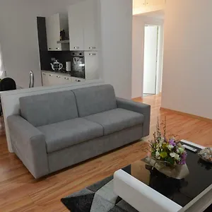 Apartment Lilly's House