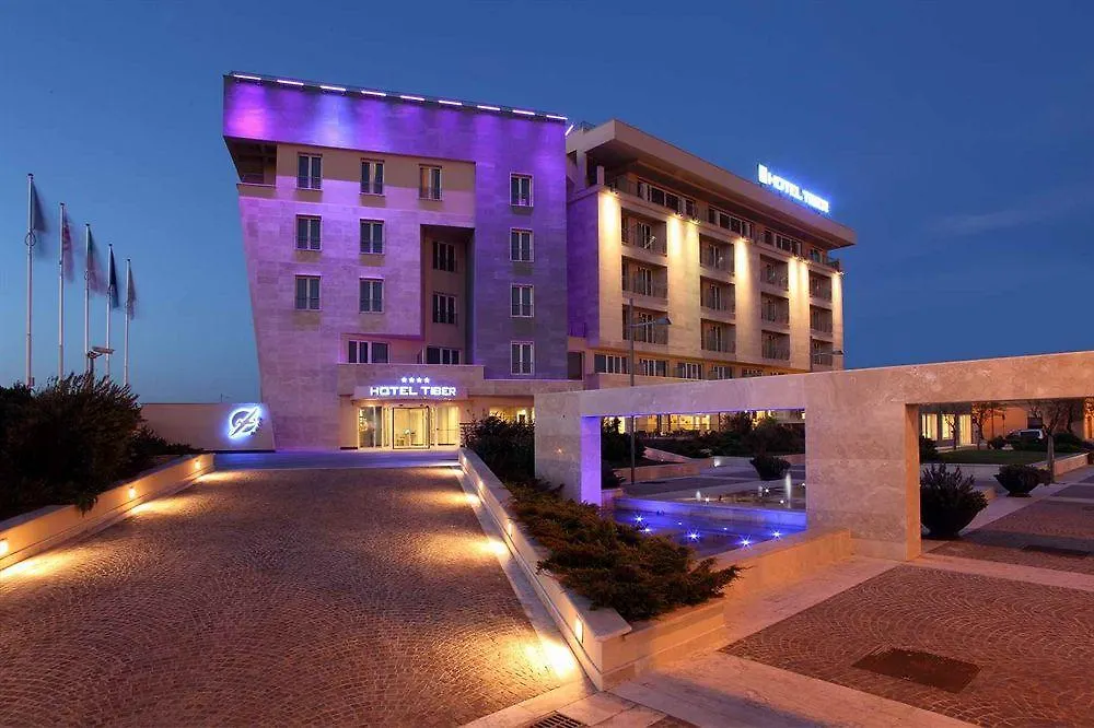 Hotel Tiber Φιουμιτσίνο
