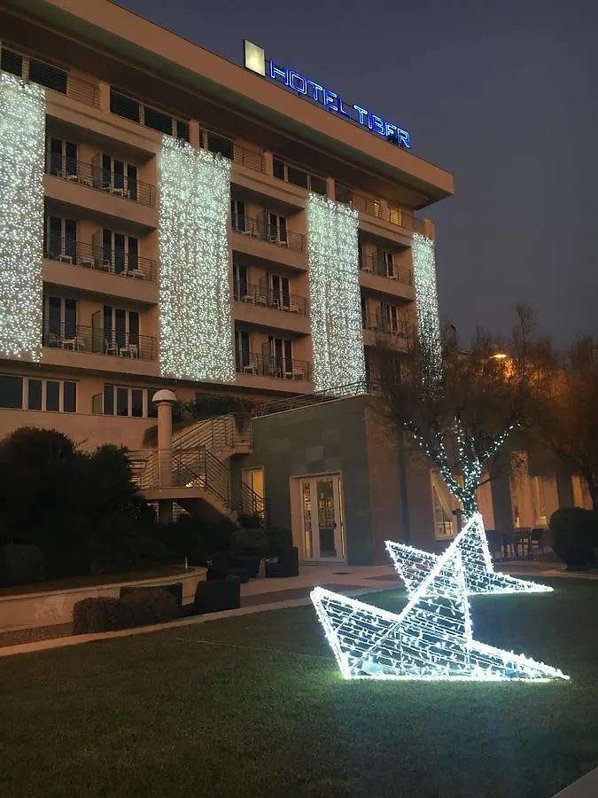Hotel Tiber Φιουμιτσίνο 4*,