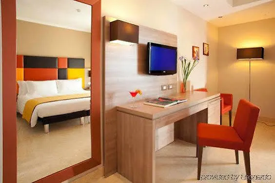 Hotel Tiber Φιουμιτσίνο Ιταλία