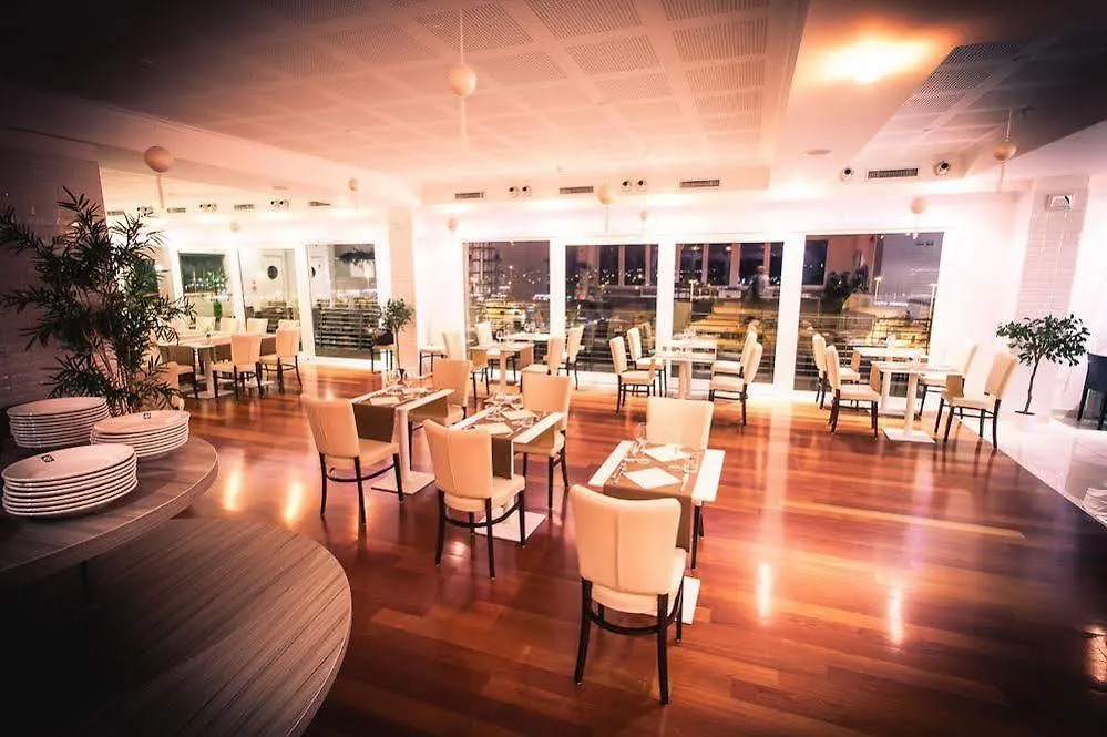 Hotel Tiber Φιουμιτσίνο