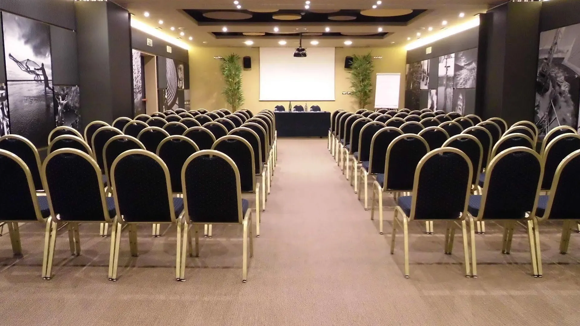 Hotel Tiber Φιουμιτσίνο