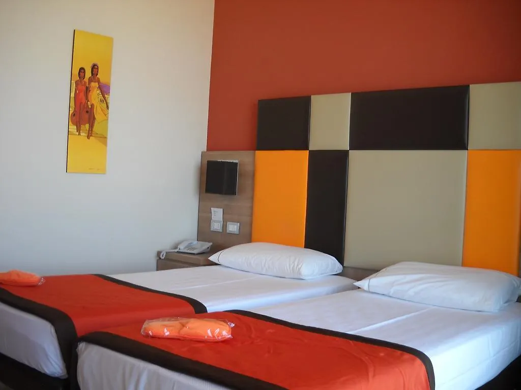 ****  Hotel Tiber Φιουμιτσίνο Ιταλία